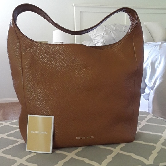 michael kors camel bag